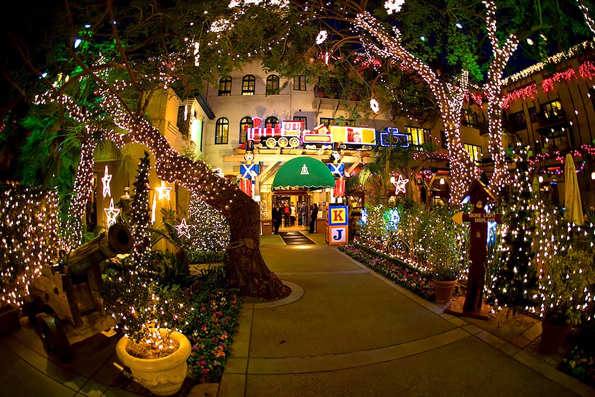30+ Mission Inn Riverside Christmas Lights
